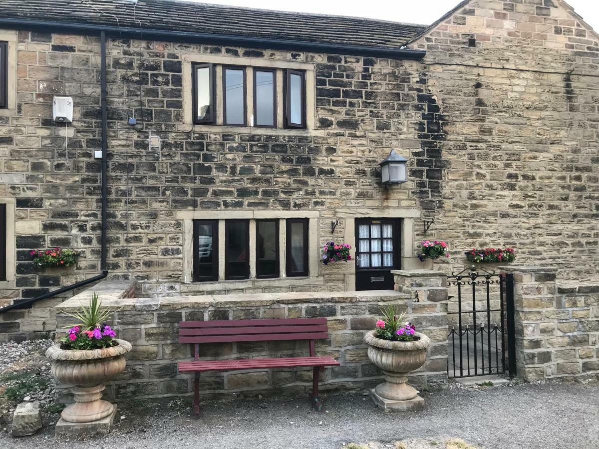 The Cottage, Cosy 2 Bedroom Pet Friendly Perfect For Contractors Free Secure Parking,Cctv Лийдс Екстериор снимка