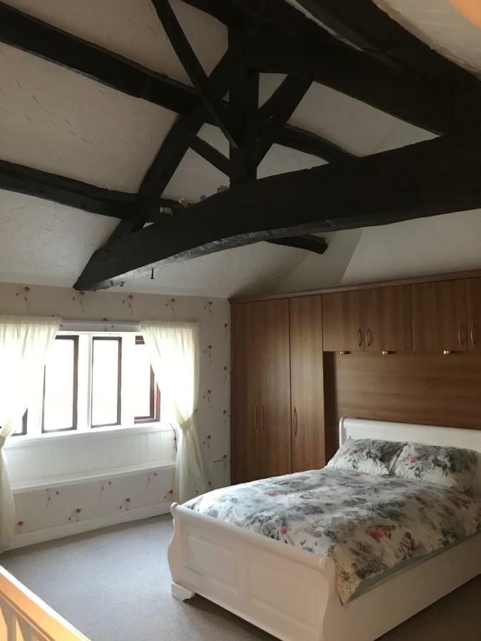 The Cottage, Cosy 2 Bedroom Pet Friendly Perfect For Contractors Free Secure Parking,Cctv Лийдс Екстериор снимка