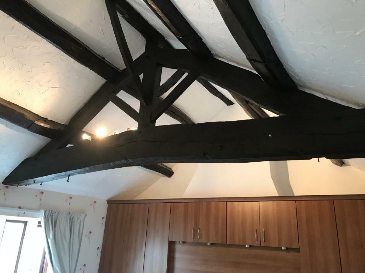 The Cottage, Cosy 2 Bedroom Pet Friendly Perfect For Contractors Free Secure Parking,Cctv Лийдс Екстериор снимка